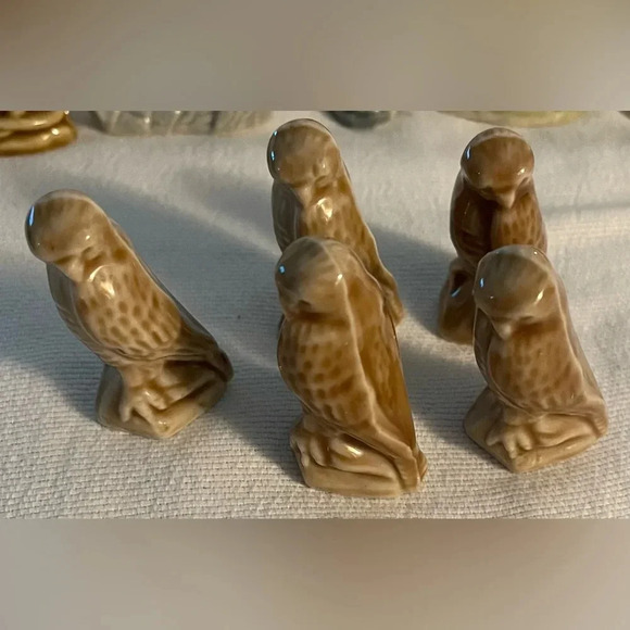 Vintage Wade England Peregrine Falcon Figurines
Lot of 5 - Picture 2 of 4
